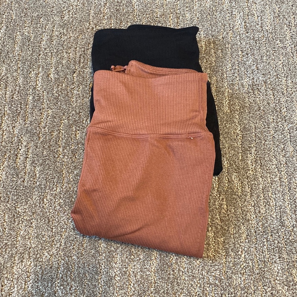 2 pairs of Fabletics leggings
